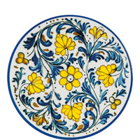 Blauer Teller mit gelbem Muster