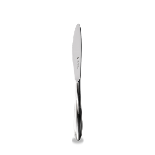 Silbernes Messer mit Streifenmuster.