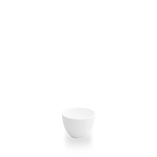 Weiße Tasse auf weißem Hintergrund
