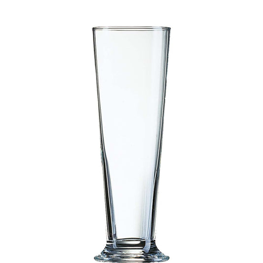 Hohes leeres Glas für Getränke