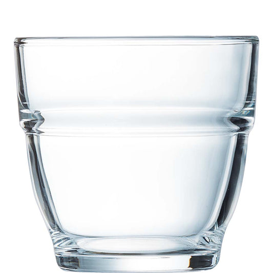 Klares Wasserglas, Nahaufnahme