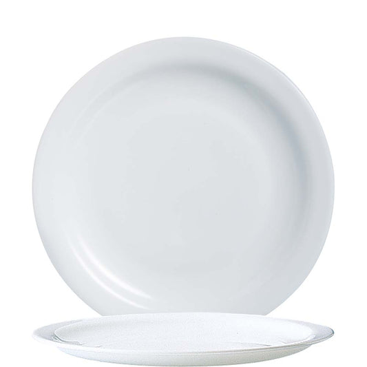 Weiße Teller für Gastronomiebetrieb