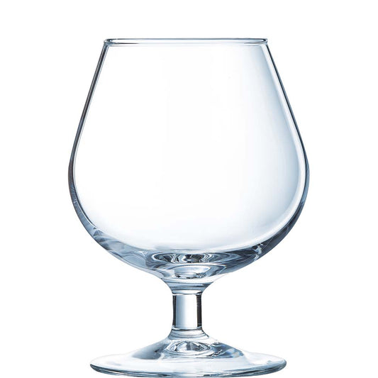 Transparentes Kelchglas für Getränke