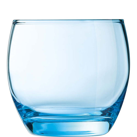 Leeres rundes Trinkglas, transparent