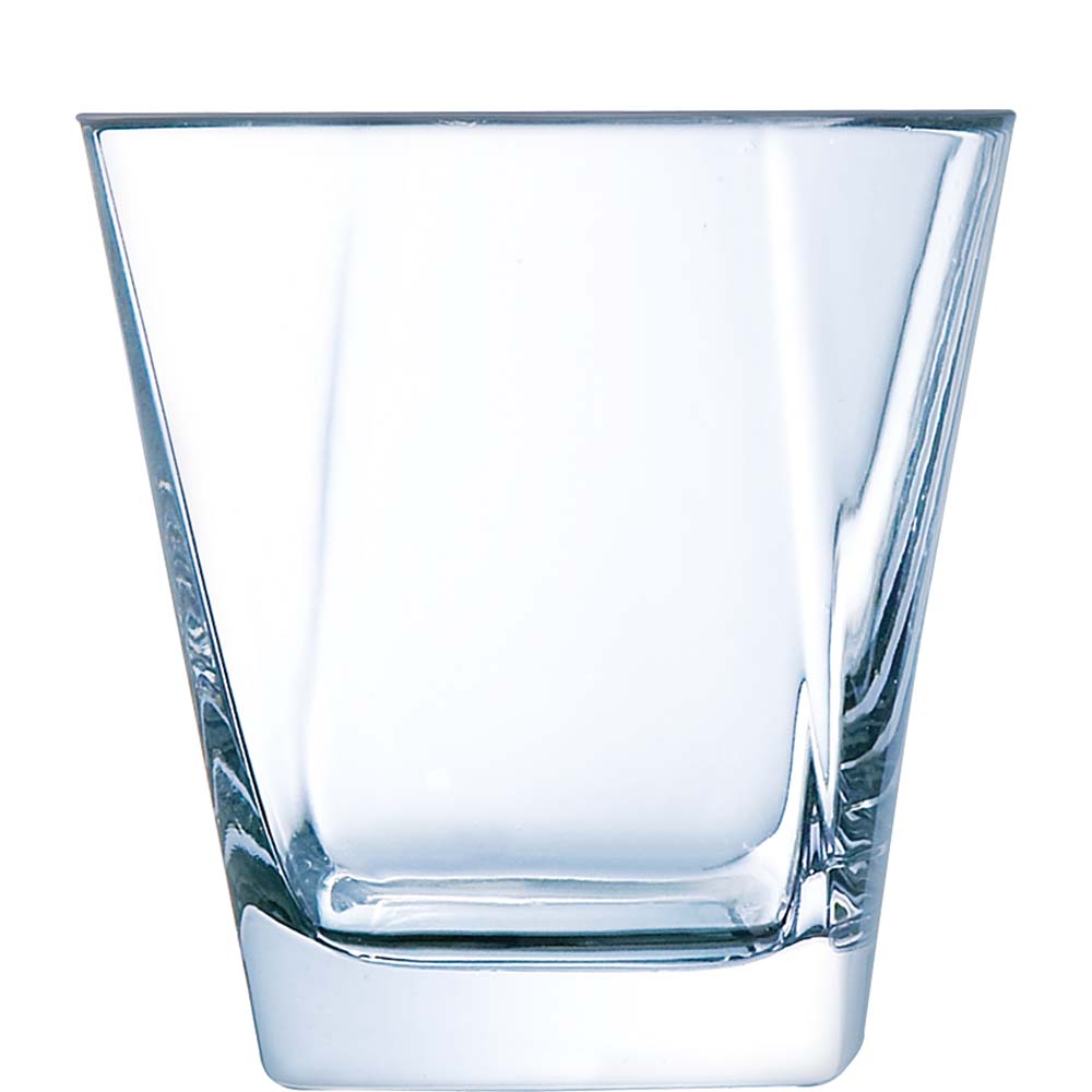 Glas mit Wasser Nahaufnahme