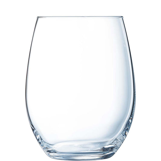 Leeres Wasserglas aus Glas