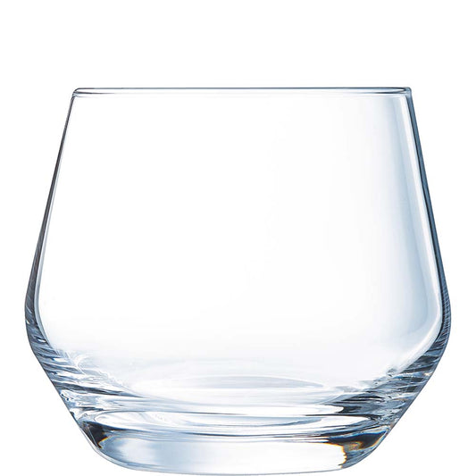 Leeres Trinkglas aus Glas