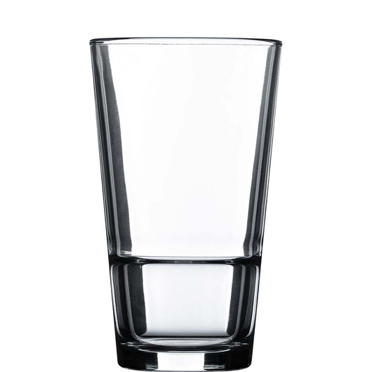 Leeres Trinkglas aus Glas