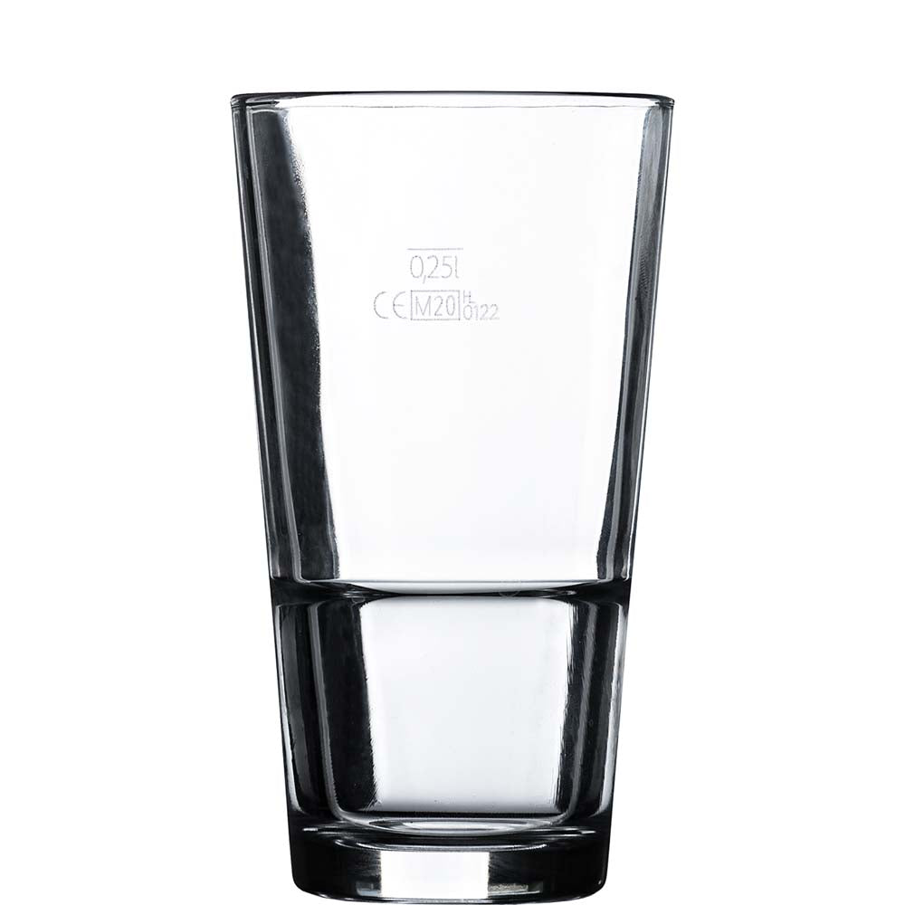 Glas mit 0,25l Markierung