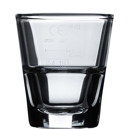Schnapsglas aus Glas Nahaufnahme