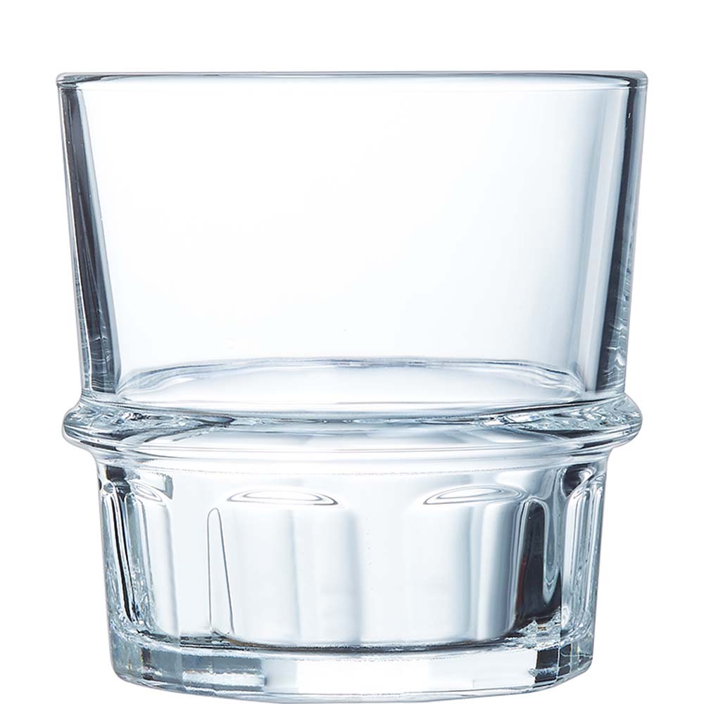Leeres Shotglas aus Glas
