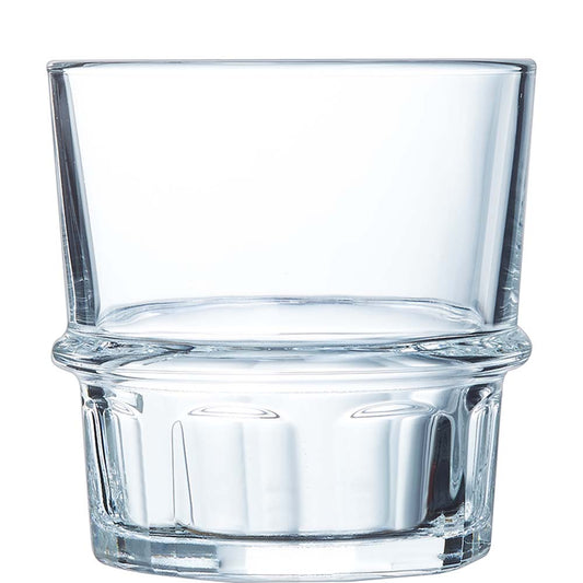 Leeres Shotglas aus Glas