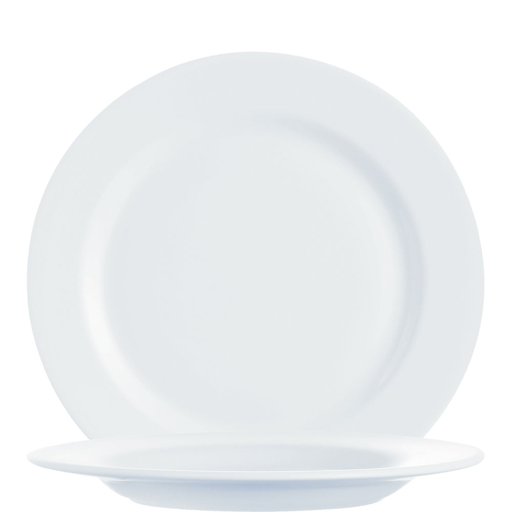 Weiße Teller im Gastronomie-Bereich