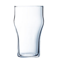Klares Glas ohne Inhalt