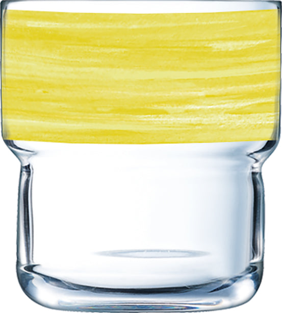 Glas mit gelbem Etikett