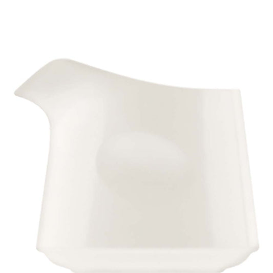 Weiße, moderne Milchkanne.