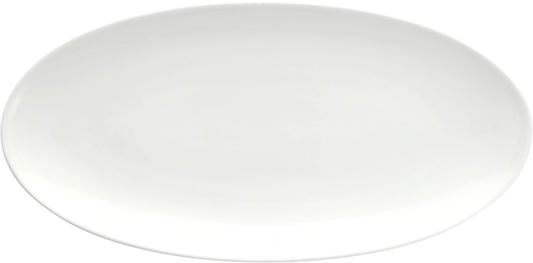 Weißer ovaler Porzellanteller, leer.