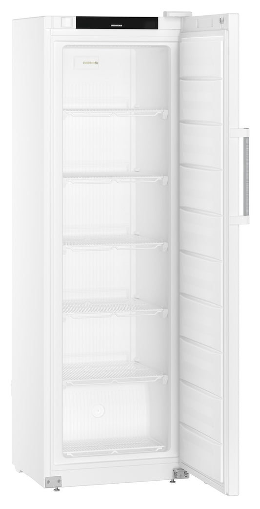Leeres Kühlgerät für Gastronomie.