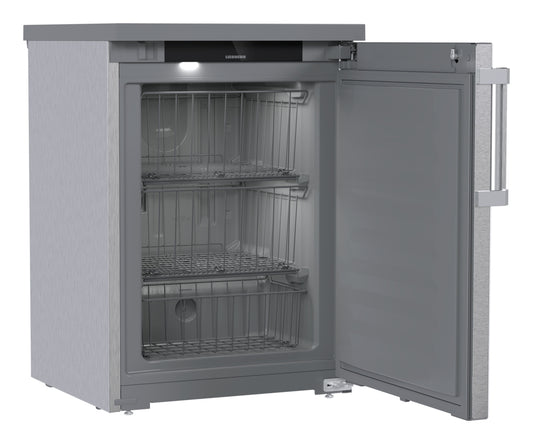 Gewerbliches Kühlschrank, offen, leer
