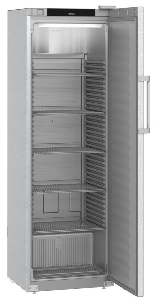 Leerer Gastronomie-Kühlschrank, B2B