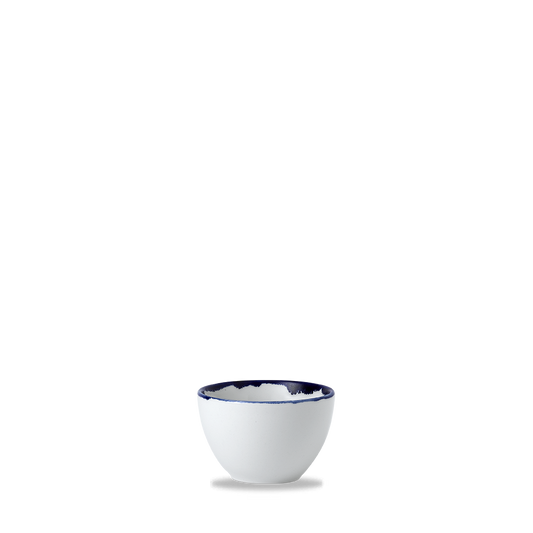 Weiße Schüssel mit blauem Rand.