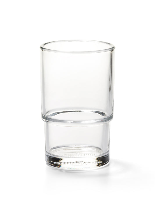 Leeres, stapelbares Trinkglas.