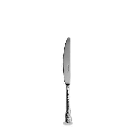 Silbernes Messer mit gehämmertem Griff.