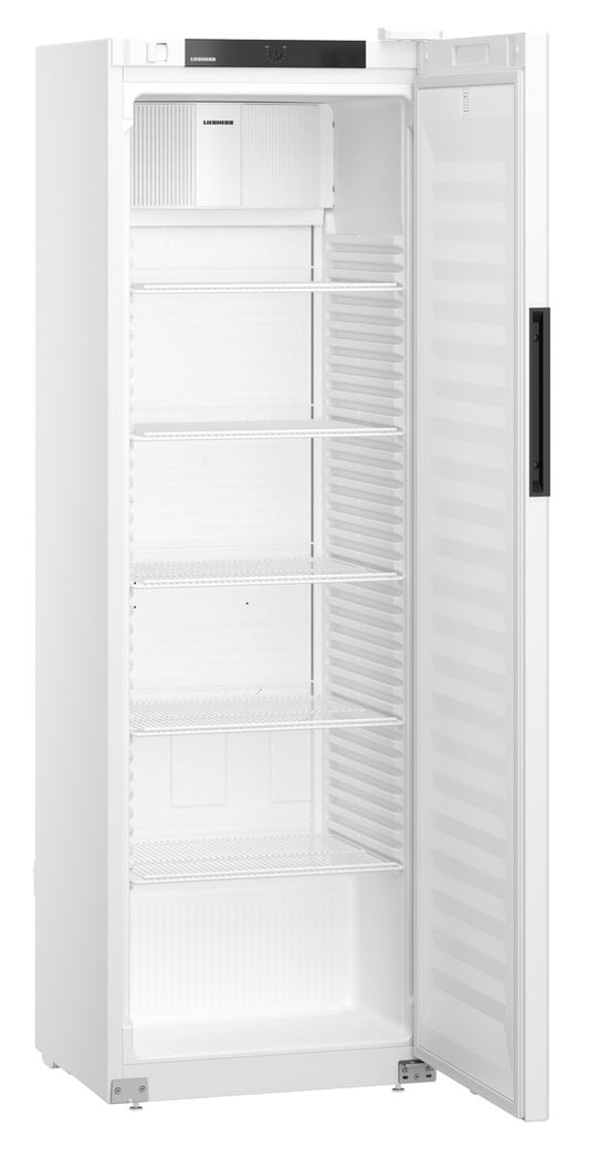 Leerer Gastronomie-Kühlschrank, weiß