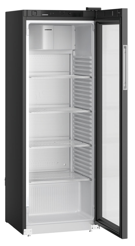 Leeres Kühlschrank für Gastronomie