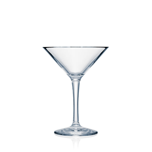Leeres Cocktailglas auf weißem Hintergrund.