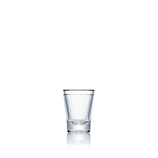 Leeres Glas auf weißem Hintergrund.