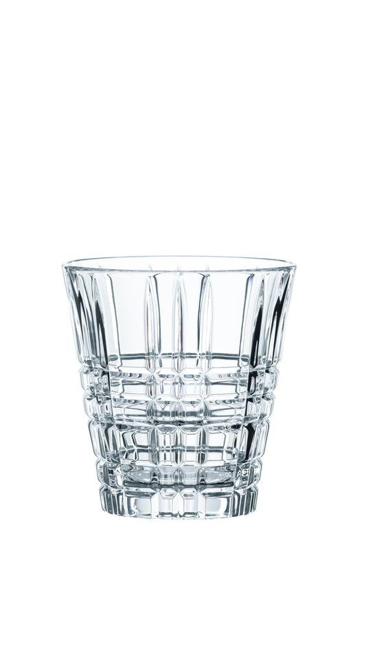 Leeres Kristallglas für Getränke