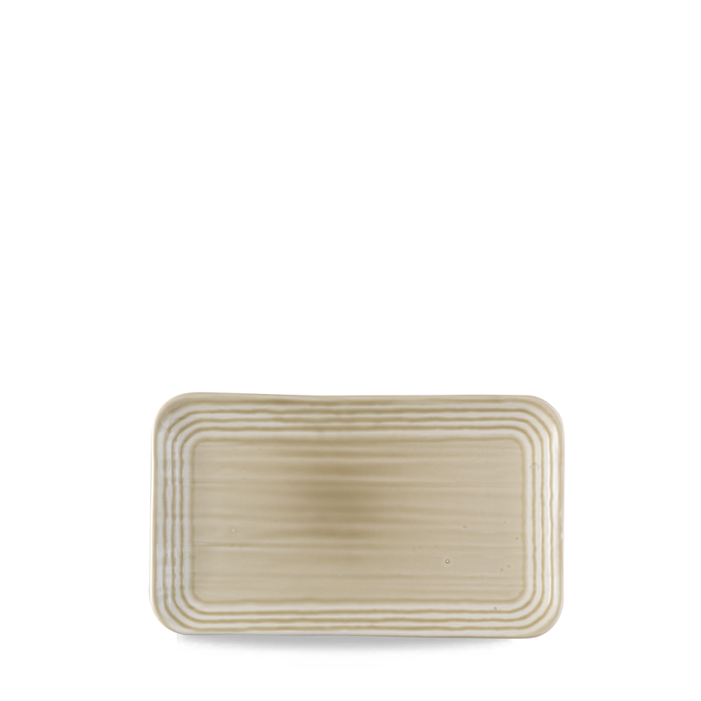 Rechteckiger, gerippter, beiger Teller.