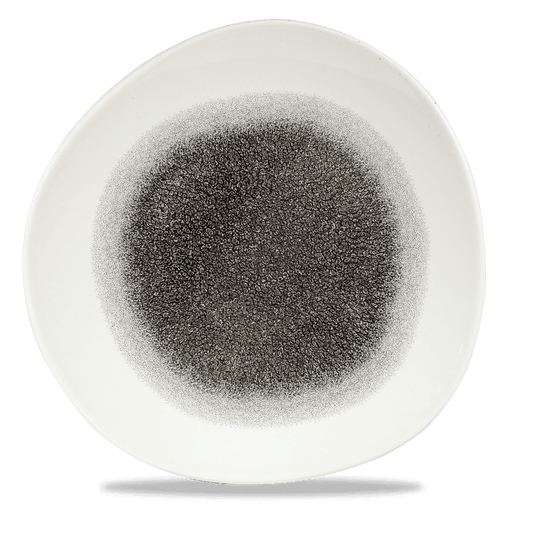 Schwarzer Kaffee auf weißem Teller