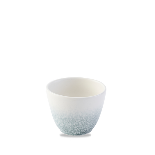 Weiße Schale mit blauem Rand.