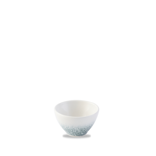 Weiße Schale mit blauem Rand.