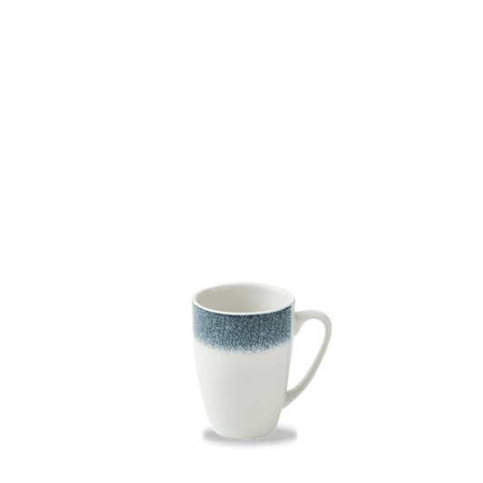 Kaffeetasse auf weißem Hintergrund