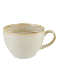 Beige Tasse mit Henkel.