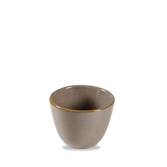 Kaffeetasse auf weißem Hintergrund