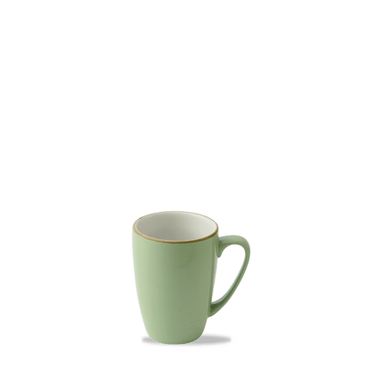 Grüne Kaffeetasse auf weißem Hintergrund