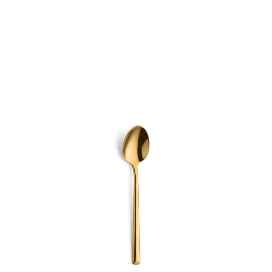 Goldene Löffel auf weißem Hintergrund