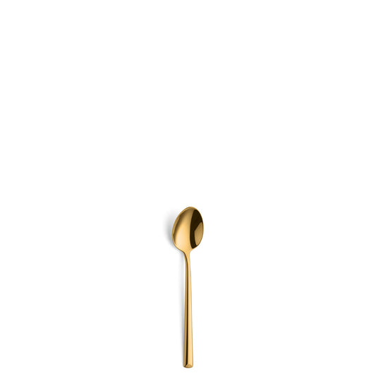 Goldene Löffel auf weißem Hintergrund