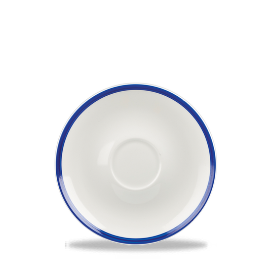 Weiße Untertasse mit blauem Rand.