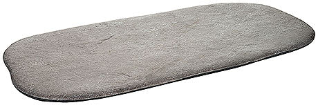 Graue, ovale Servierplatte aus Stein.