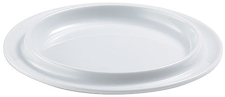 Weißer Teller mit erhöhtem Rand.