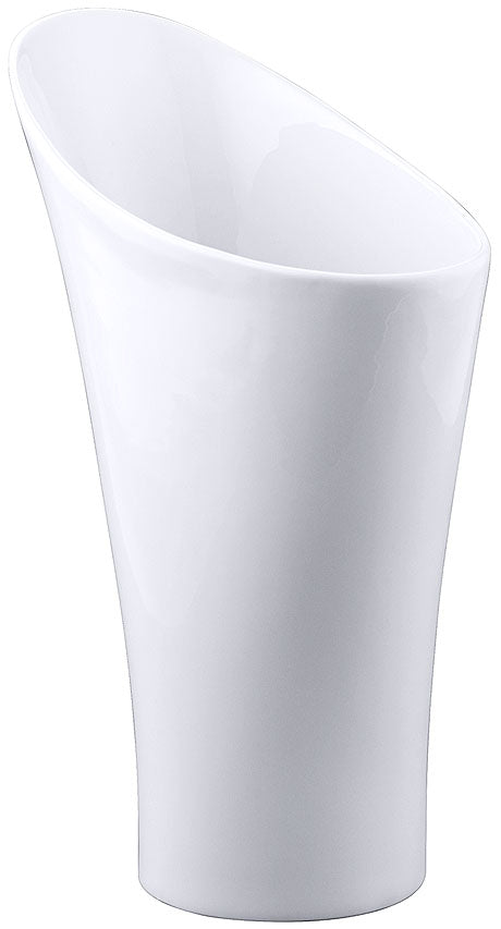 Weißer, schräger Porzellanbehälter.