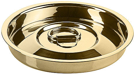 Goldene Servierplatte mit Deckel.