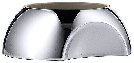 Silberne Schale für Gastronomiebedarf.