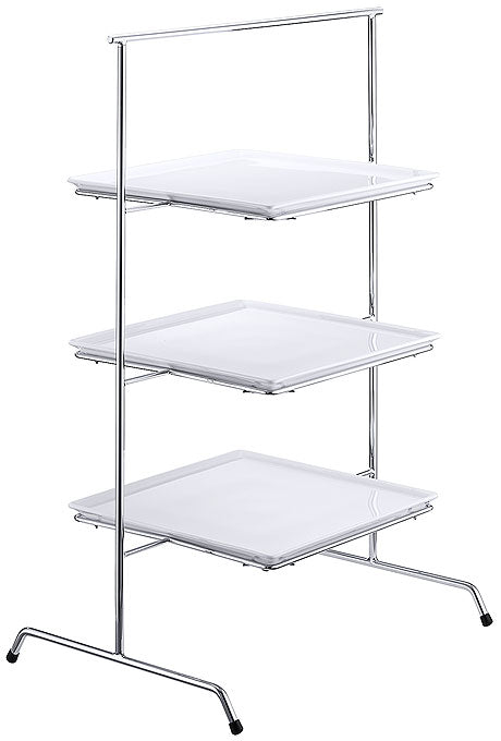 Dreistufiges Buffet-Display mit Tabletts.