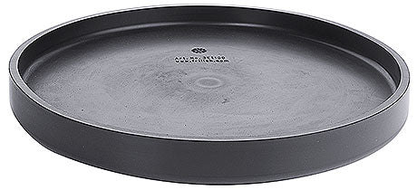 Schwarzes Tablett aus Kunststoff.